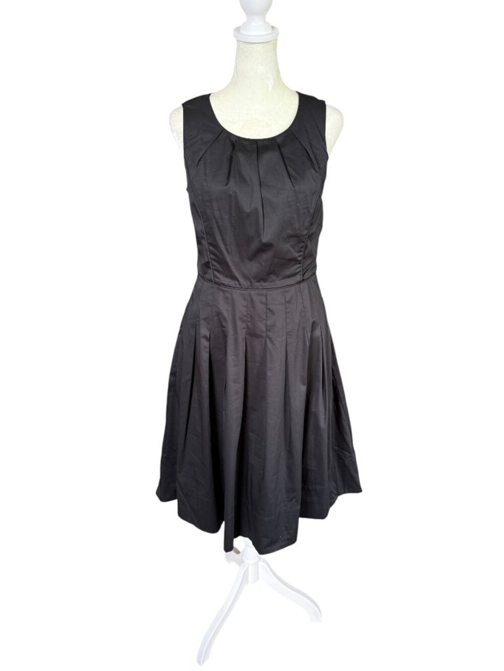Talbots women's black sleeveless lined pleated fit-and-flare midi dress size 4